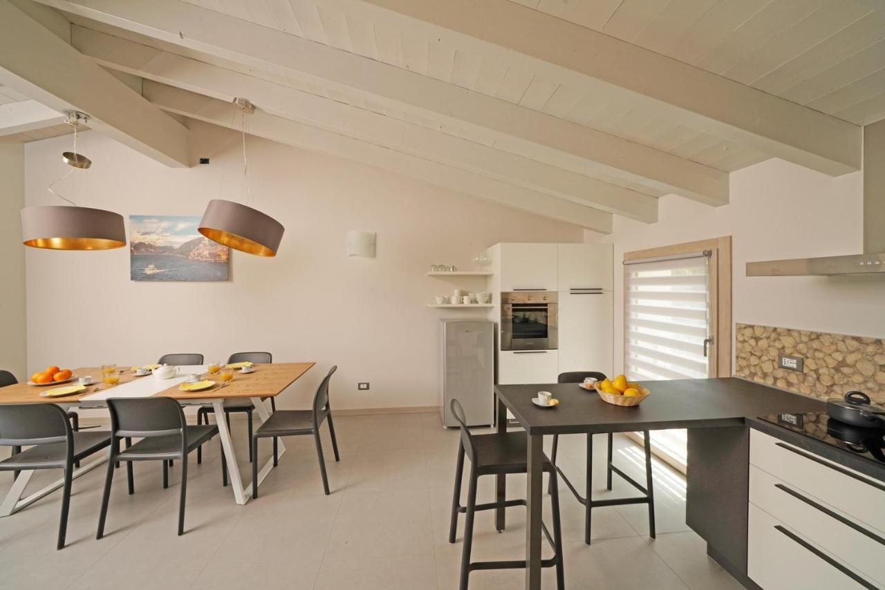 Gardaliva 5 Apartment มาแนร์บา เดล การ์ดา ภายนอก รูปภาพ